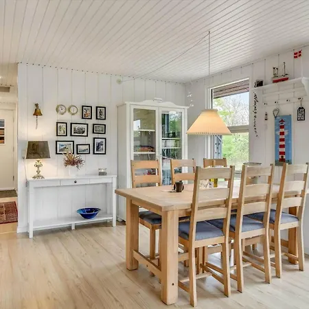 Hs003-henne-fuutvej-8 * Henne Strand