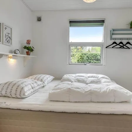 Hs003-henne-fuutvej-8 *